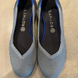 🍄 Rothy's Black Knit Slip-Ons